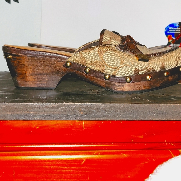 COACH Slip on SANDLES, New sz. 8 - Picture 8 of 8